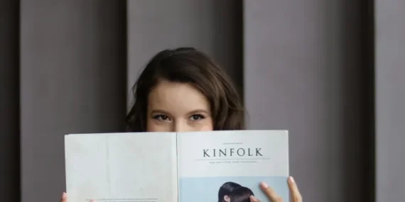 Hüsnü Şenlendirici'nin Kızı Naz Sahnede Büyüledi