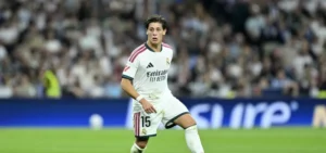 806x378-arda-gulerli-real-madrid-villareali-yendi-macta-viniciusun-kirmizi-kart-damgasi-1791666820407