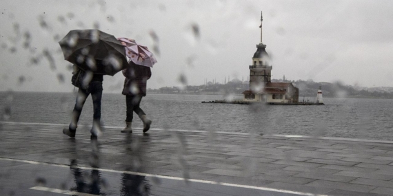 istanbul-saganak-aa-1543381